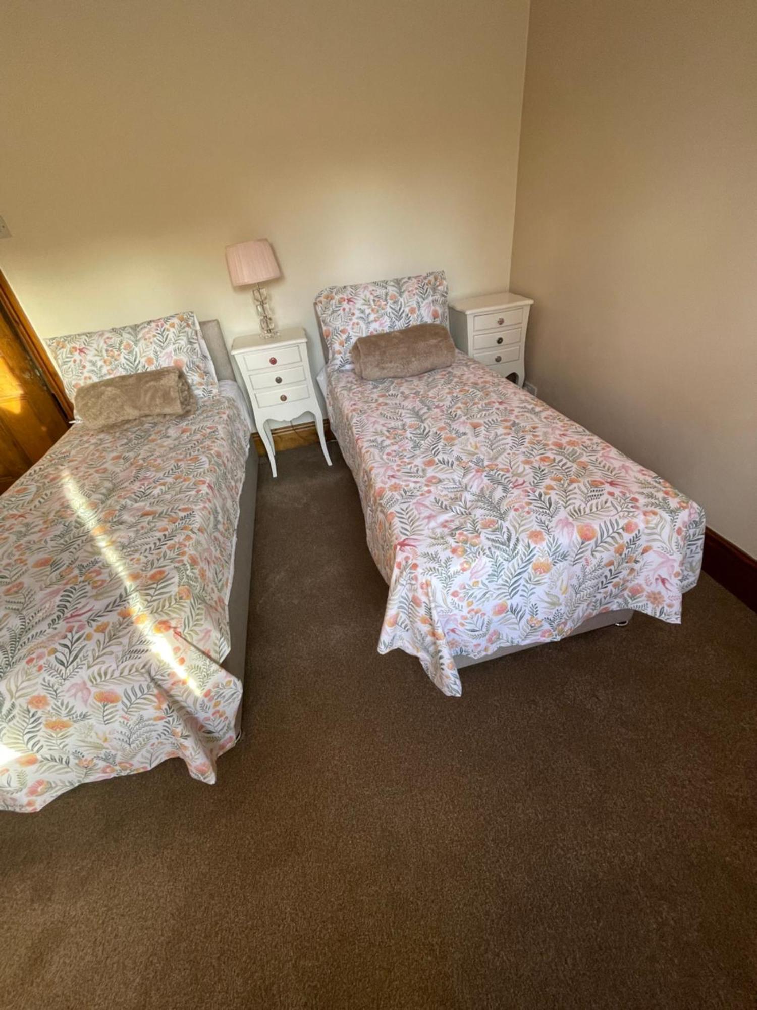 Pear Tree House 2 Bed Apartment Hartford  Bagian luar foto
