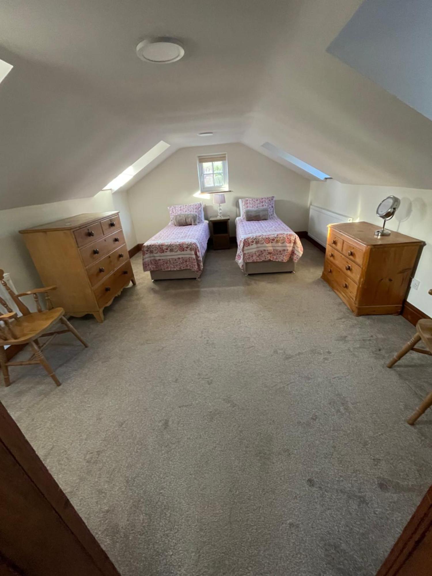 Pear Tree House 2 Bed Apartment Hartford  Bagian luar foto